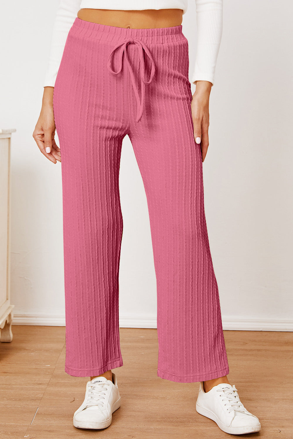 LIZAKOSHT  -  Textured Elastic Waist Straight Pants