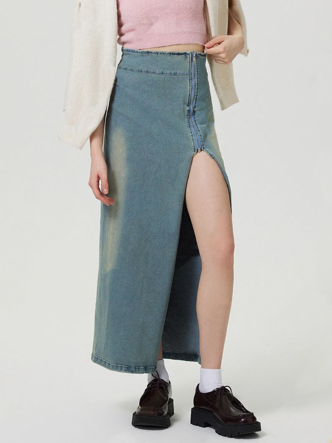 LIZAKOSHT  -  Slit Denim Skirt with Zip