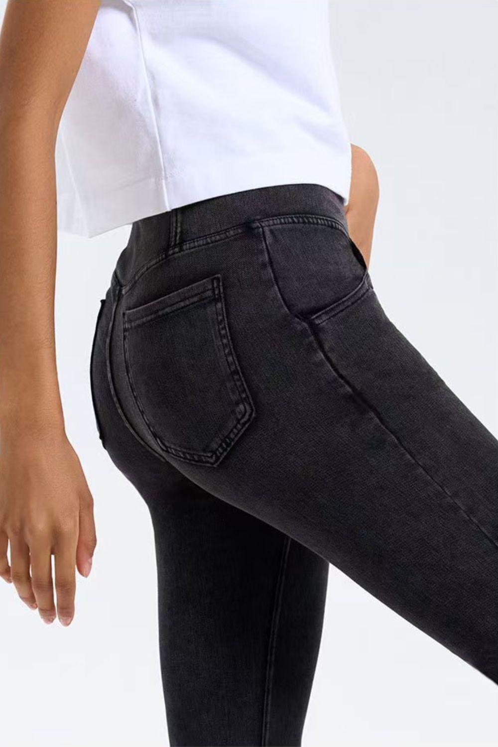 LIZAKOSHT  -  Basic Bae Pocketed Highly Stretchy Bootcut Jeans