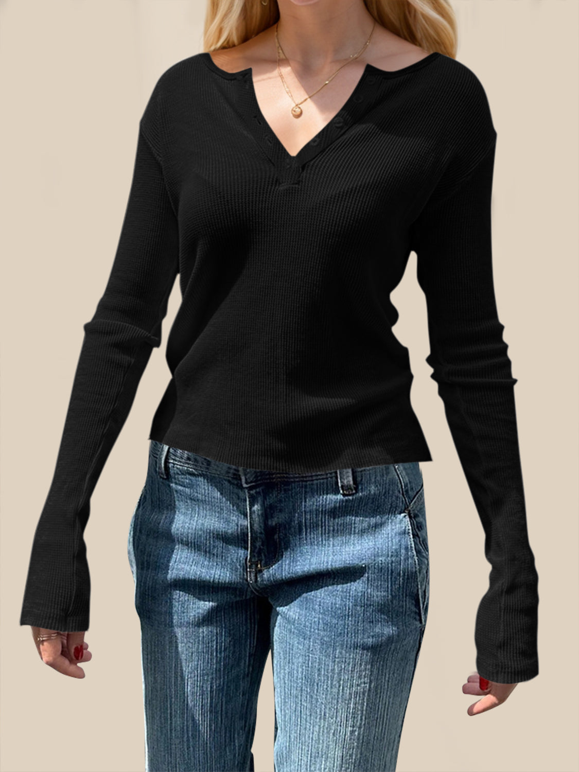 LIZAKOSHT  -  Devine Quarter Button Long Sleeve T-Shirt