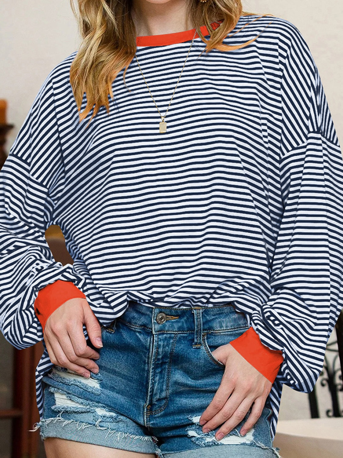 LIZAKOSHT  -  Contrast Striped Long Sleeve Sweatshirt