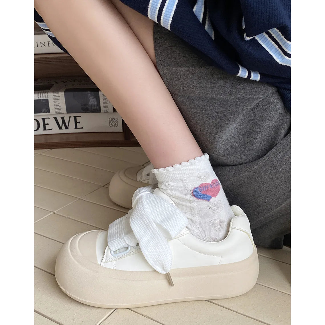 LIZAKOSHT Popular Shoes for Women Spring and Autumn New Super Hot Little White Shoes Hong Kong Style Students' Thick Sole Shoes