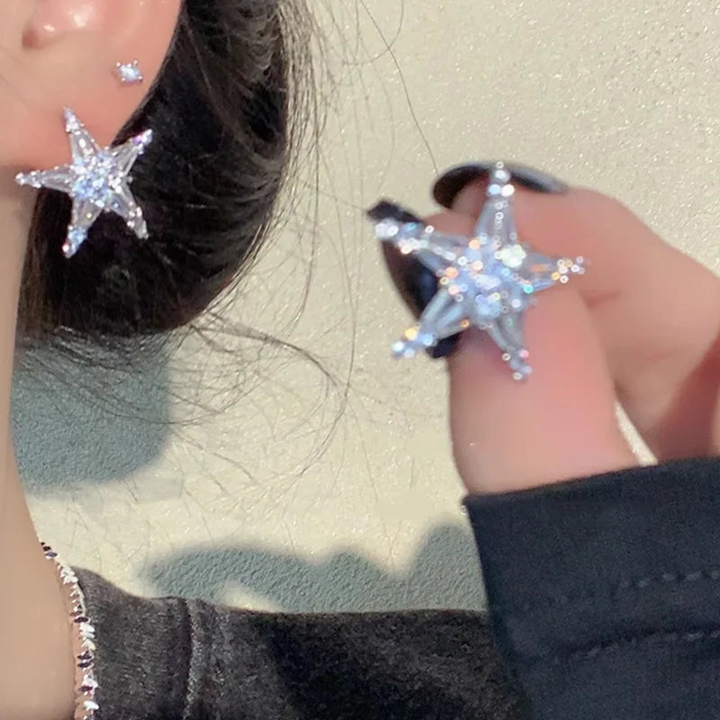 Lizakosht Delicate Star Earrings With Shinning Rhinestones New Simple Fashion Classic Jewelry Bijoux