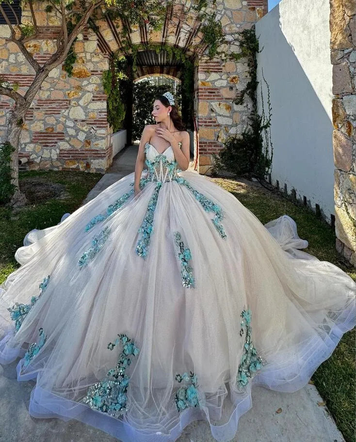 LIZAKOSHT  -  Crystal Princess Quinceanera Dresses with Long Sleeve 3D Floral Applique Boning Corset vestidos de xv años Sweet 15 Gown