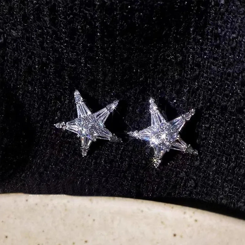 Lizakosht Delicate Star Earrings With Shinning Rhinestones New Simple Fashion Classic Jewelry Bijoux