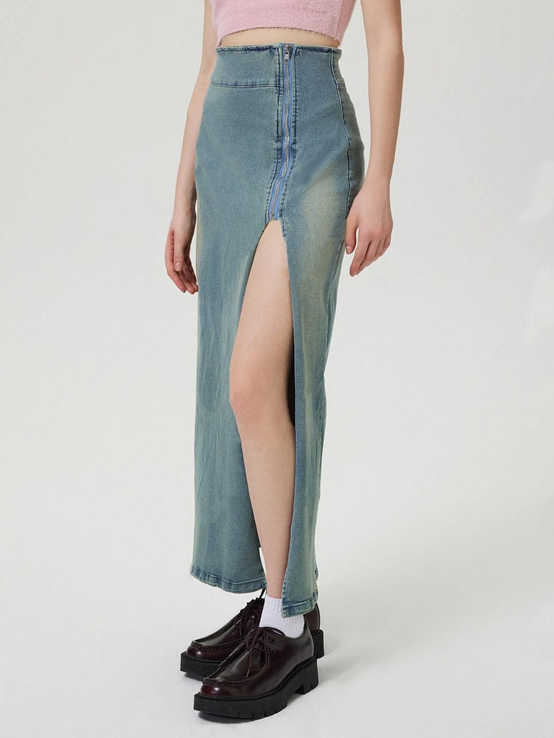 LIZAKOSHT  -  Slit Denim Skirt with Zip