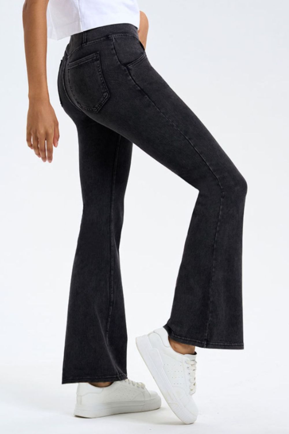 LIZAKOSHT  -  Basic Bae Pocketed Highly Stretchy Bootcut Jeans