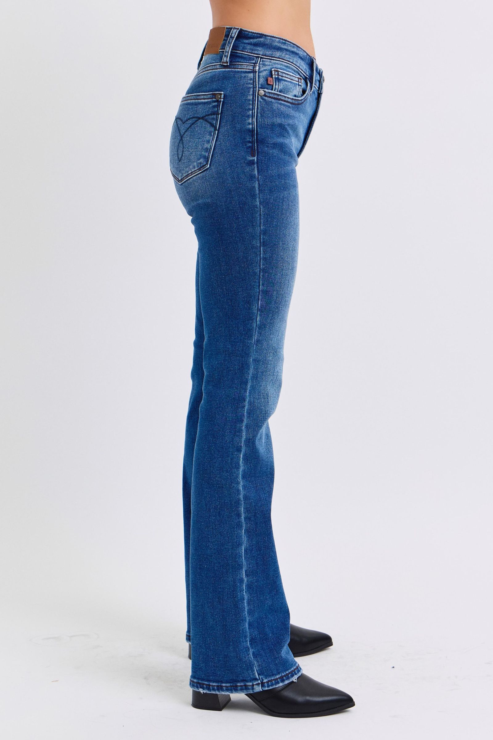 LIZAKOSHT  -  Judy Blue Full Size Run Mid-Rise Bootcut Jeans with Thermal Lining