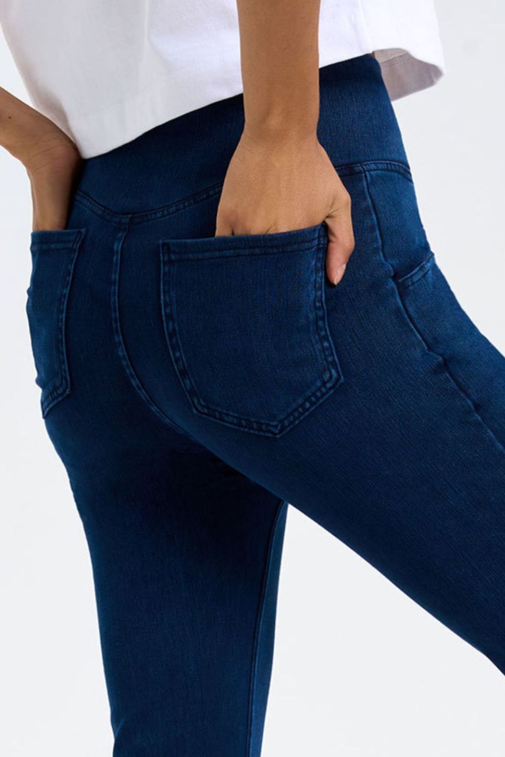 LIZAKOSHT  -  Basic Bae Pocketed Highly Stretchy Bootcut Jeans