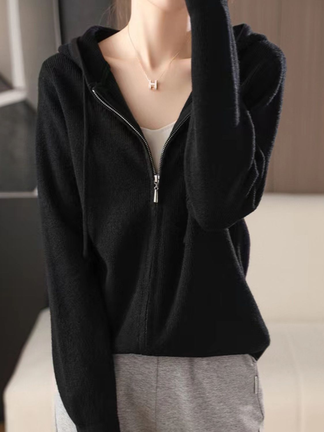 LIZAKOSHT  -  Drawstring Zip Up Long Sleeve Hooded Sweater