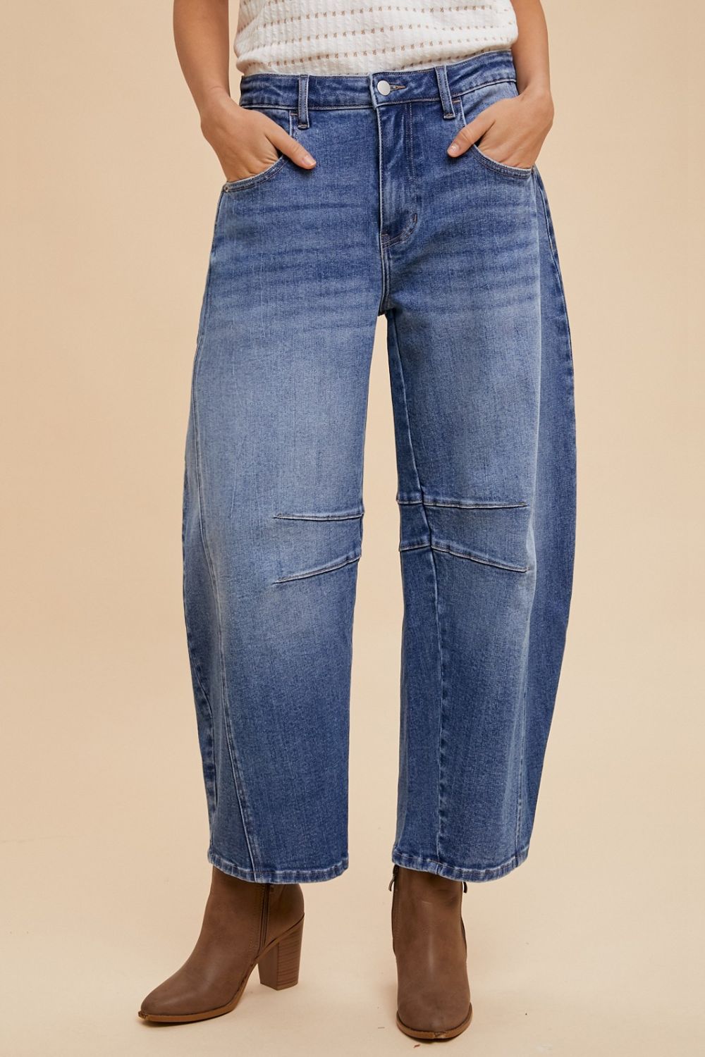 LIZAKOSHT  -  Annie Wear Mid Rise Barrel Leg Jeans with Pockets