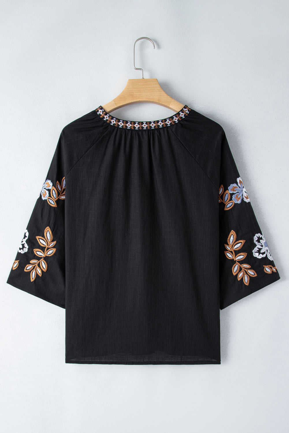 LIZAKOSHT  -  Embroidered V-Neck Three-Quarter Sleeve Blouse