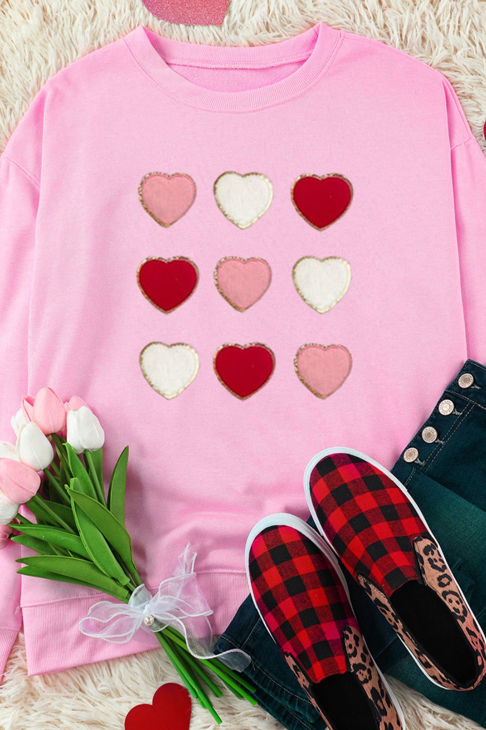 LIZAKOSHT  -  Contrast Heart Long Sleeve Sweatshirt