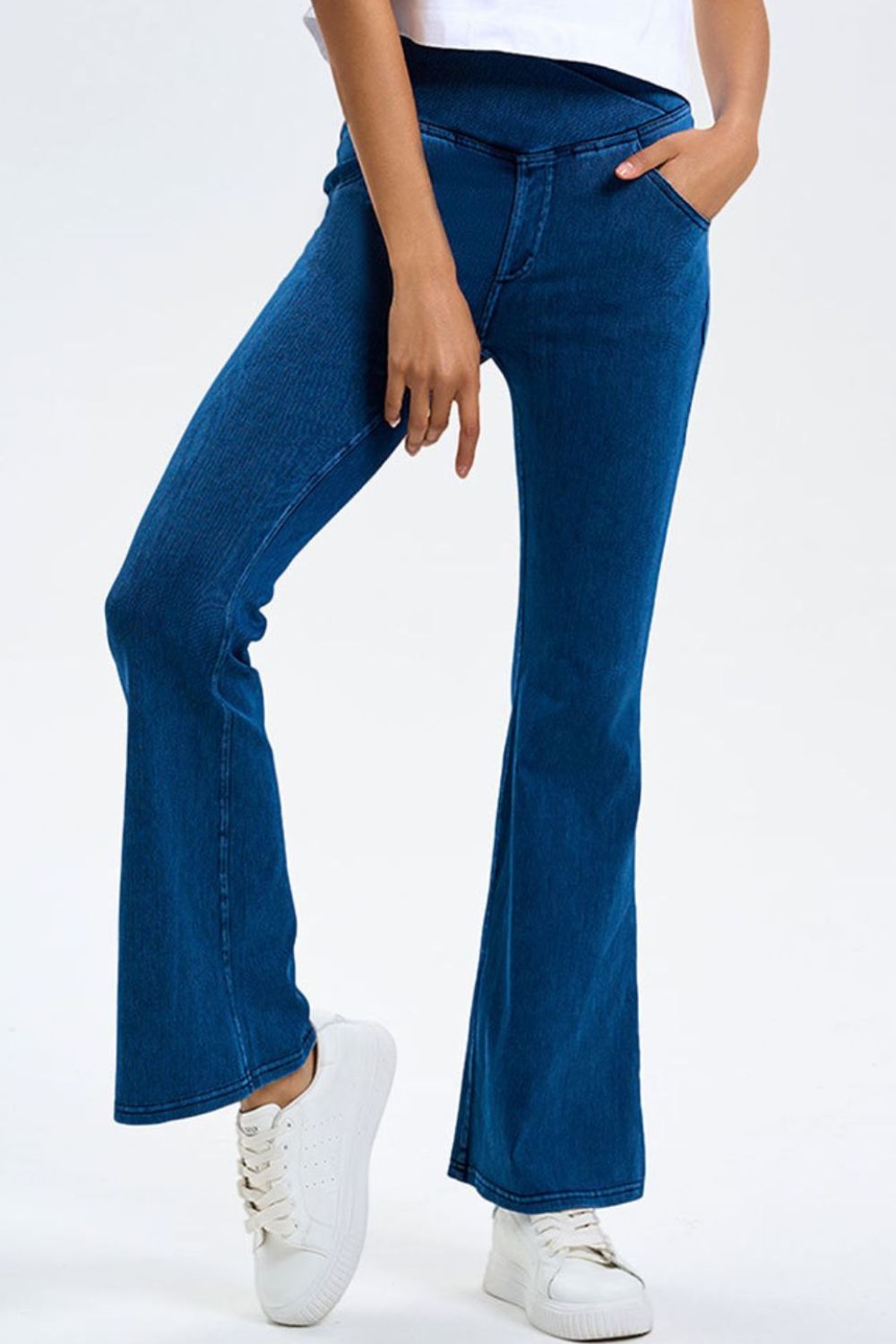 LIZAKOSHT  -  Basic Bae Pocketed Highly Stretchy Bootcut Jeans