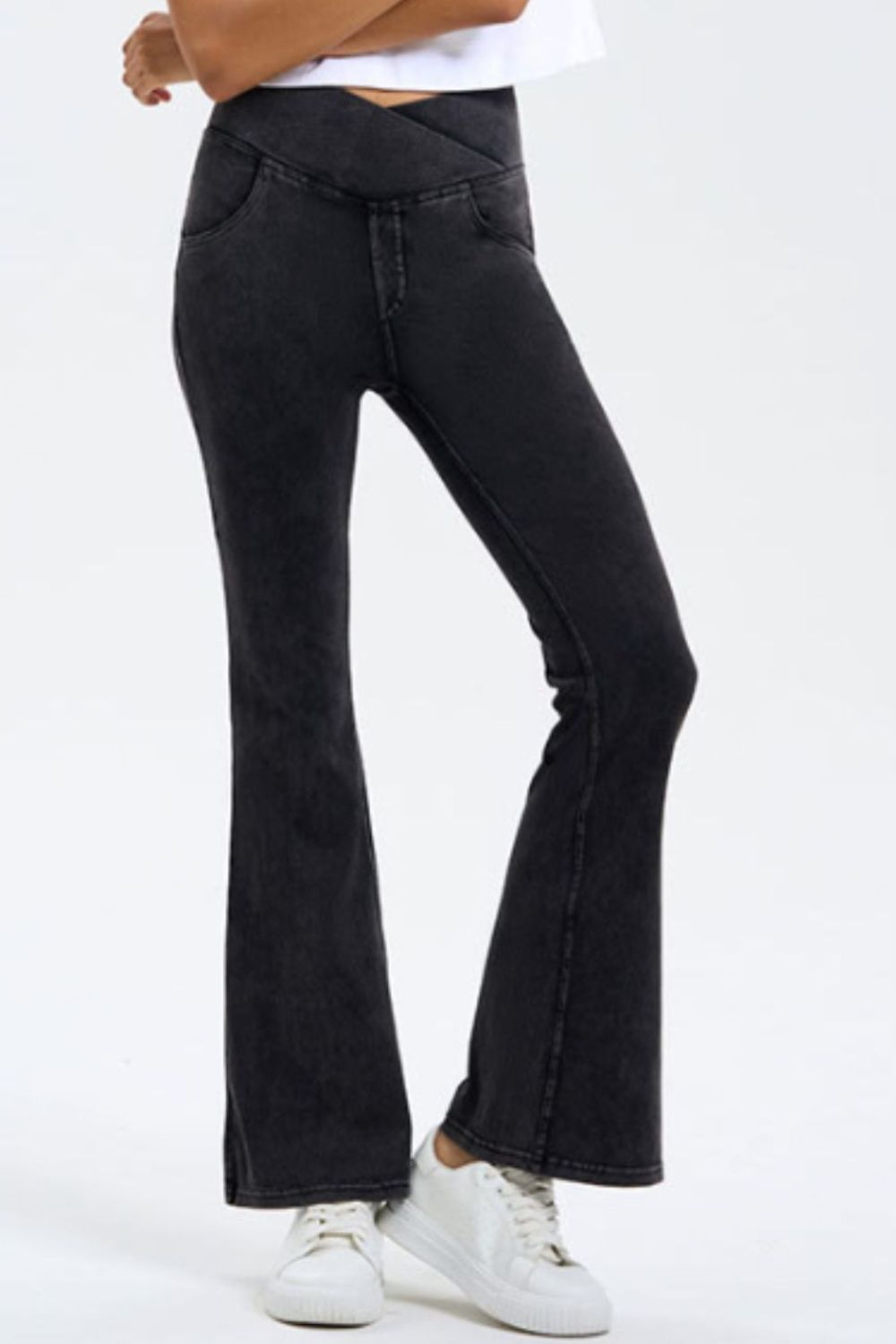 LIZAKOSHT  -  Basic Bae Pocketed Highly Stretchy Bootcut Jeans