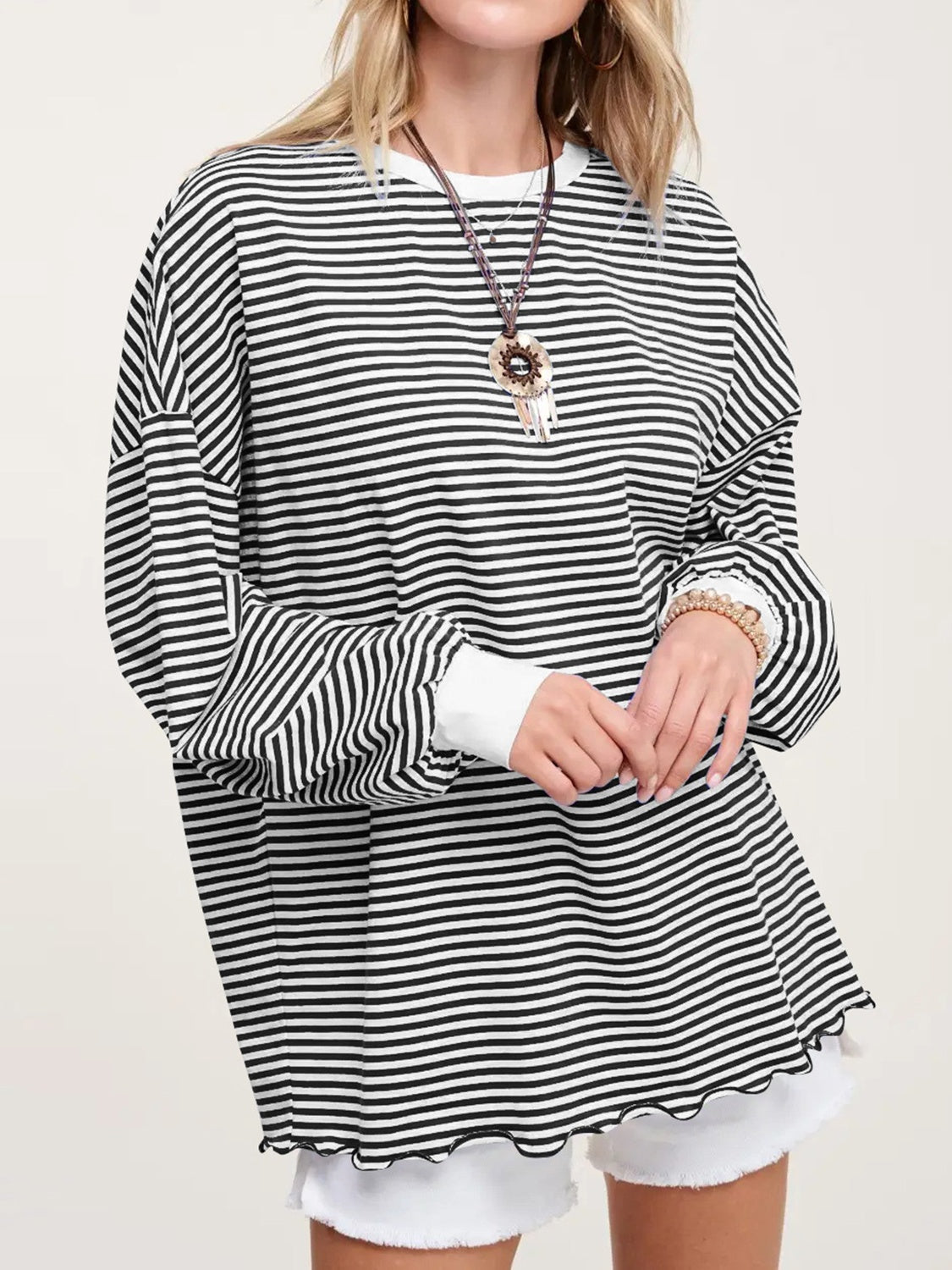 LIZAKOSHT  -  Contrast Striped Long Sleeve Sweatshirt