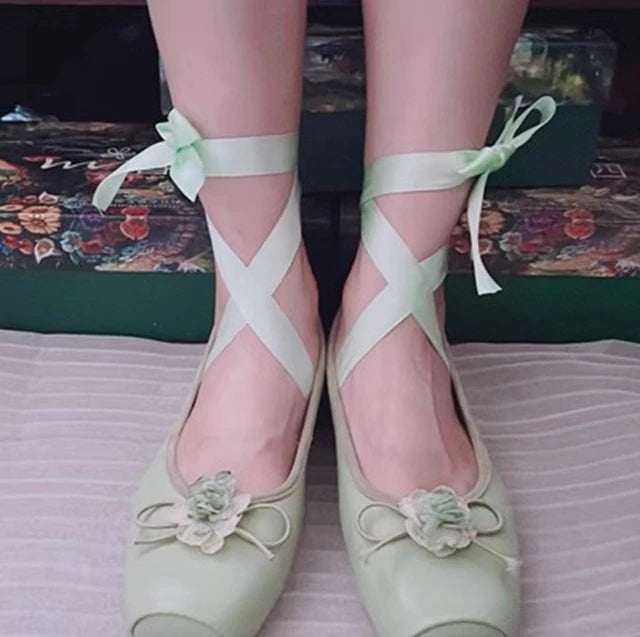 Lizakosht Classic Ballet Shoes Silk Ribbon Lace Up Ballet Shoes Women Square Toe Narcissus Flower Elegant Valentine Flats Pink Green