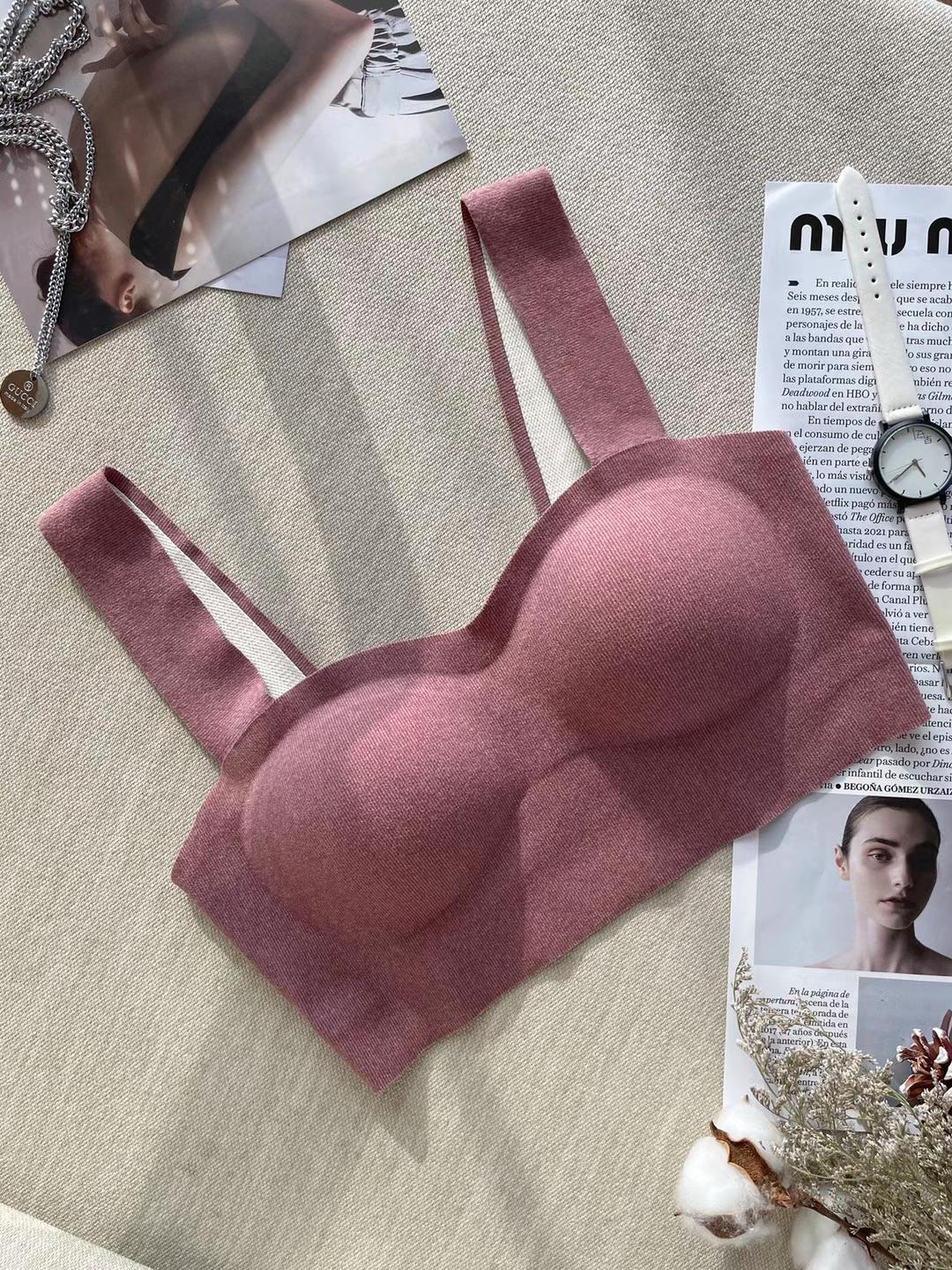 The new erotic lingerie self-heating fiber small bra gathers no steel ring sleep underwear naked feeling seamless bralette women