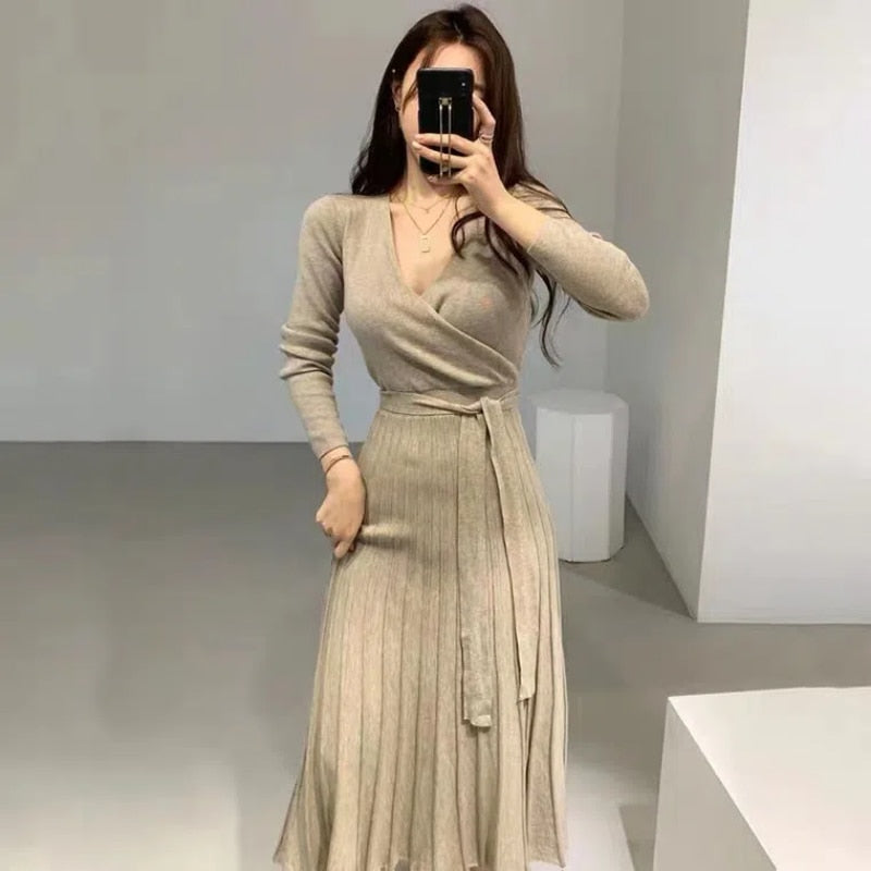 Lizakosht Fashion Sexy Pleated Knitted Dress Elegant Women Sweater Autumn Winter Long Sleeve Midi Dresses Pullovers Black Vestidos